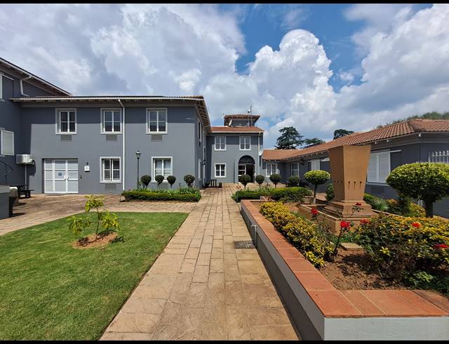 124M² OFFICE TO LET IN HYDE PARK